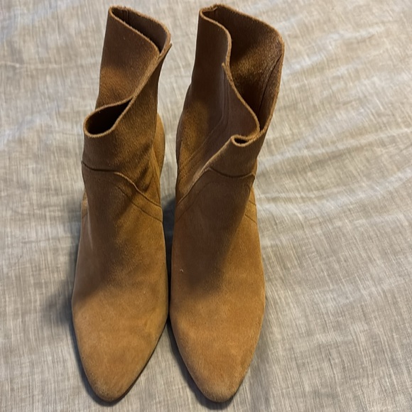 Vince Camuto western boot! Great condition - Picture 3 of 5